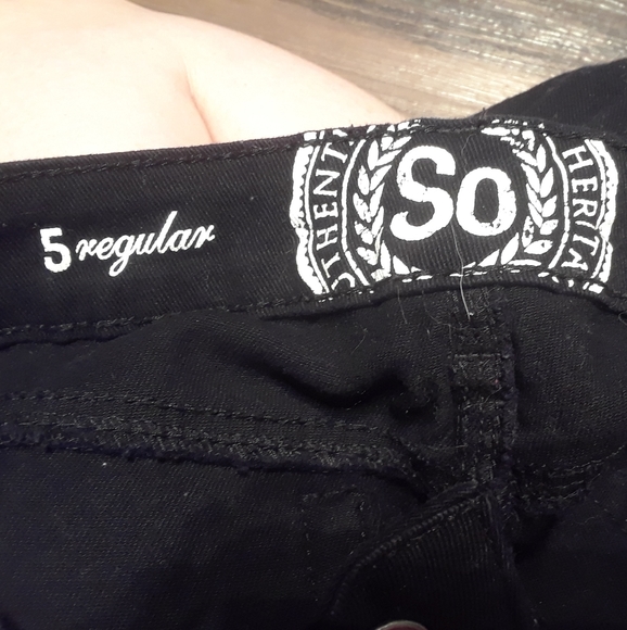 SO Black Skinny Jeans - Picture 2 of 6